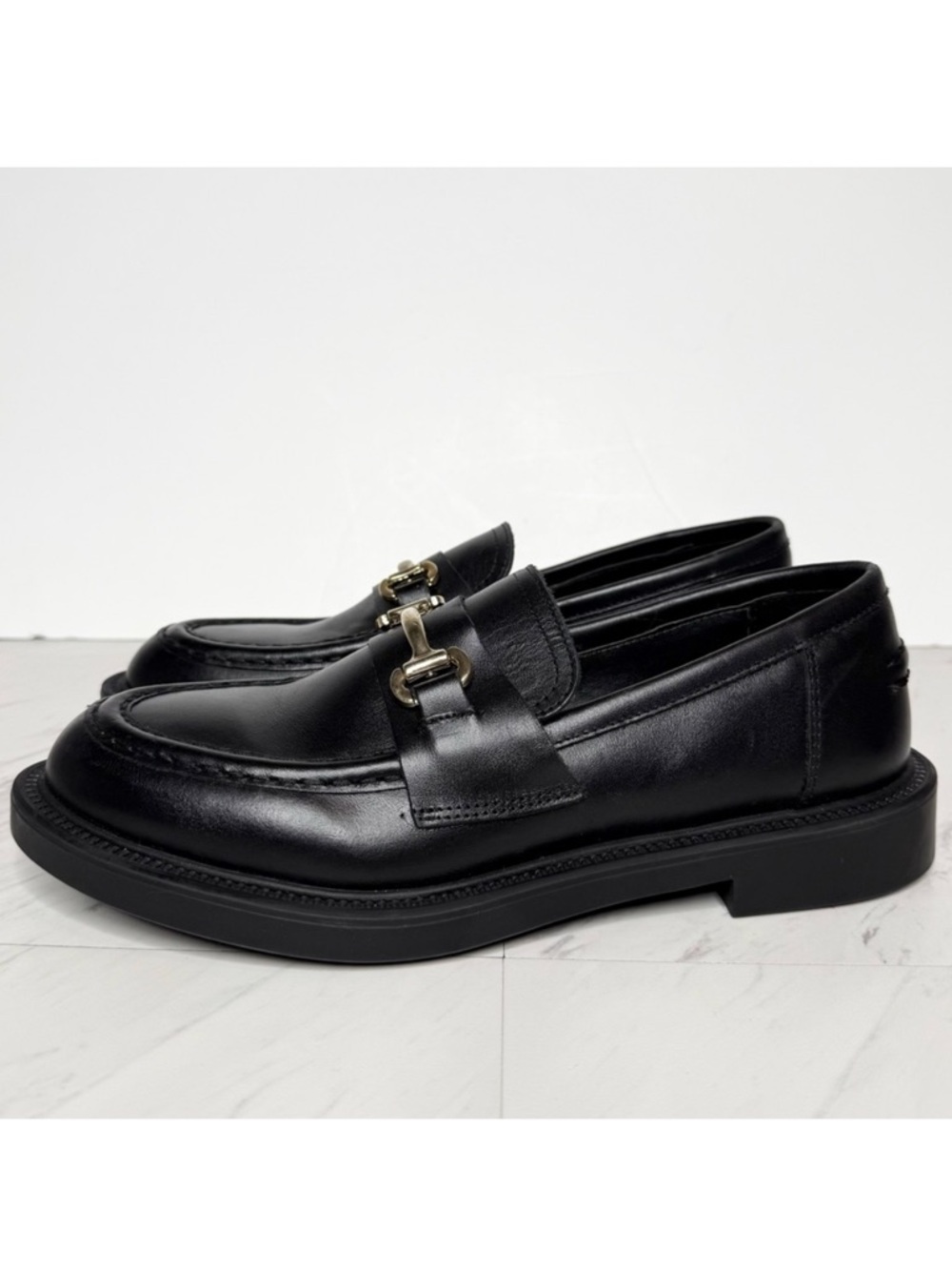 Blondo Hire Black Leather Waterproof Loafer 10M